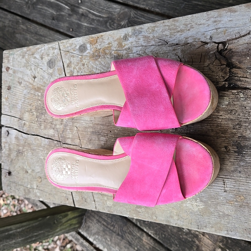 VINCE CAMUTO. Pink Leather Platform Sandals. Size 7.5M. BEAUTIFUL!